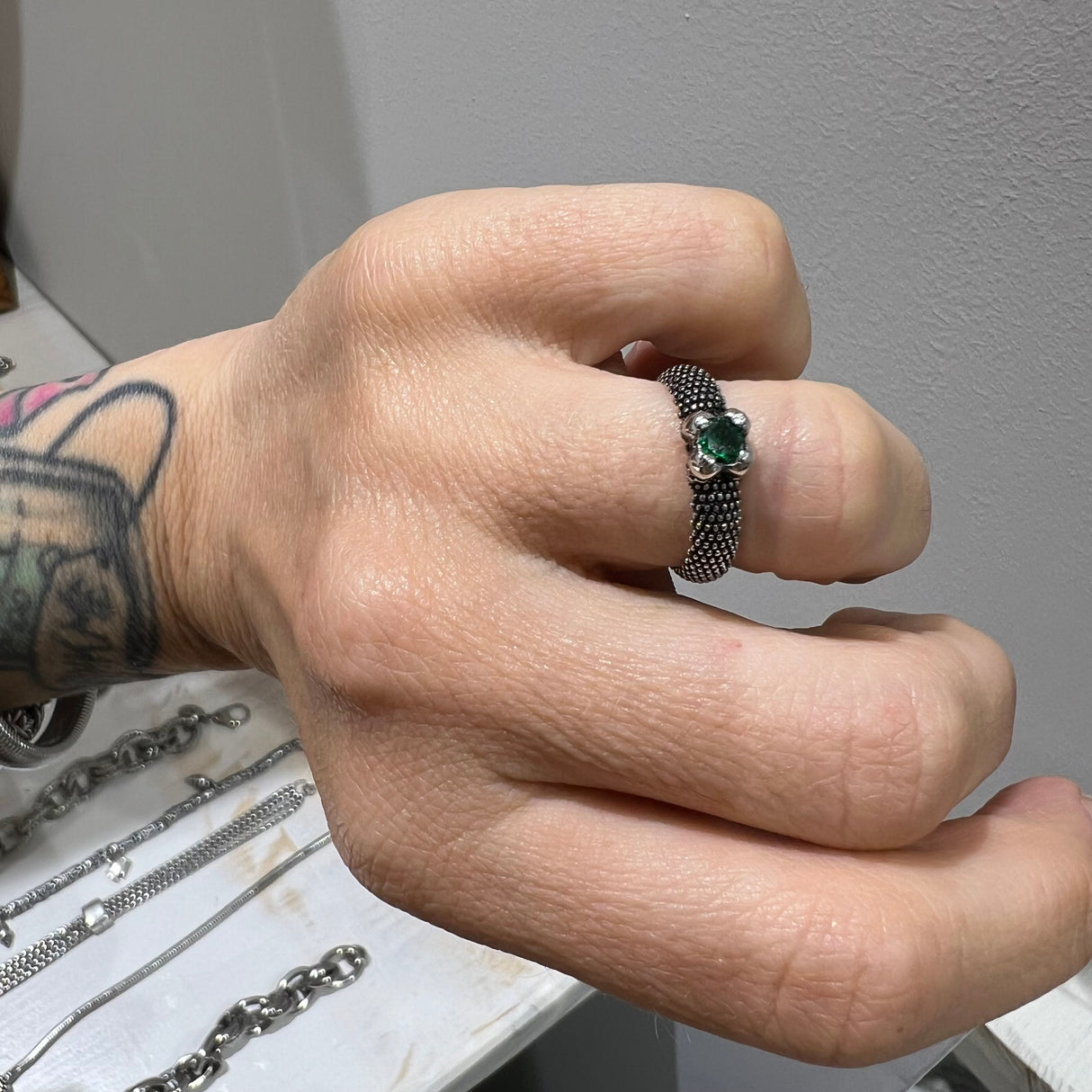 Anello Nagini puntinato pietra Verde Argento925