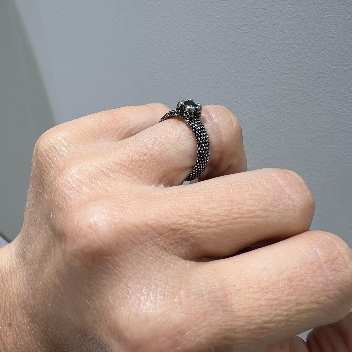 Anello Nagini puntinato pietra Verde Argento925