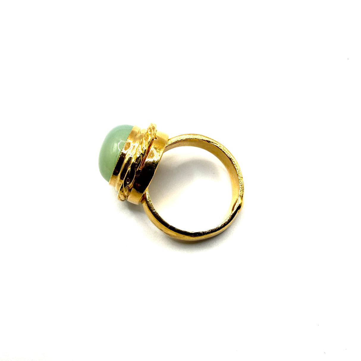 Anello rotondo Etrusco Cabochon Ottone e Giada verde