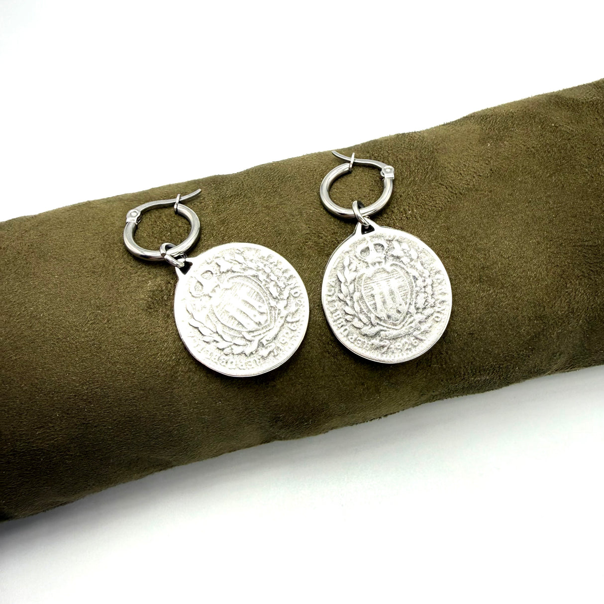 Orecchini Cerchio con moneta