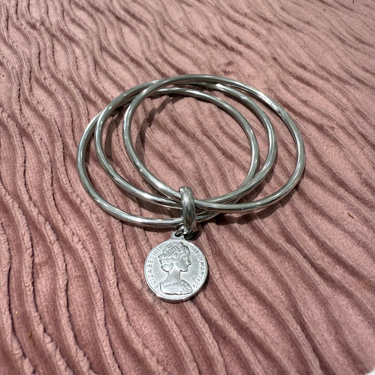 Bracciale rigido 3 fili con moneta