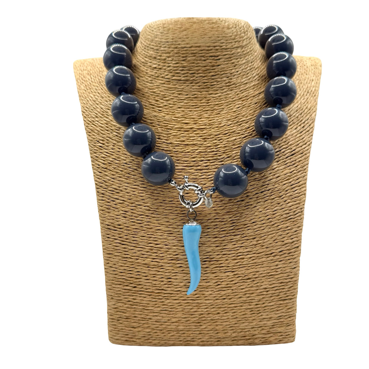 Collana Resina Grigio Fumo e Corno Pasta di Turchese