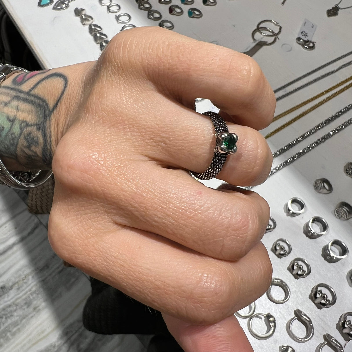 Anello Nagini puntinato pietra Verde Argento925