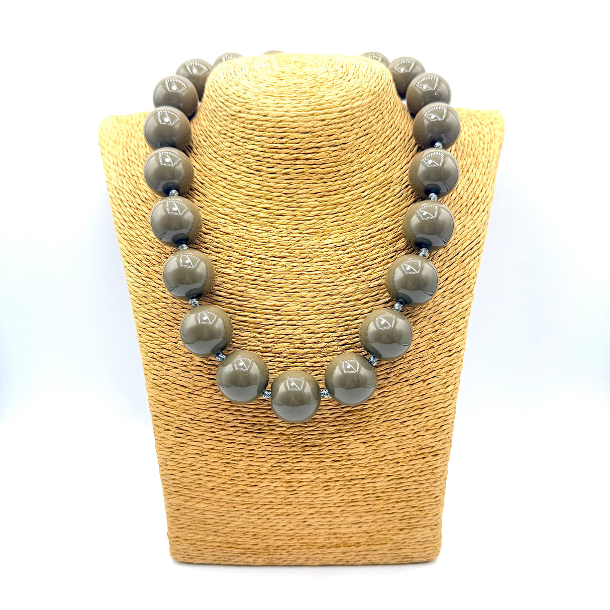Collana sfere in Resina Taupe