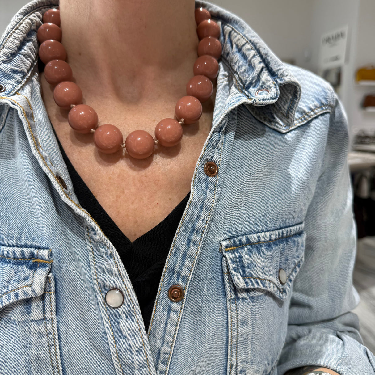 Collana sfere in Resina Rosa antico