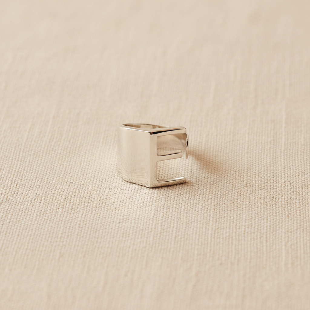 Anello lettera E