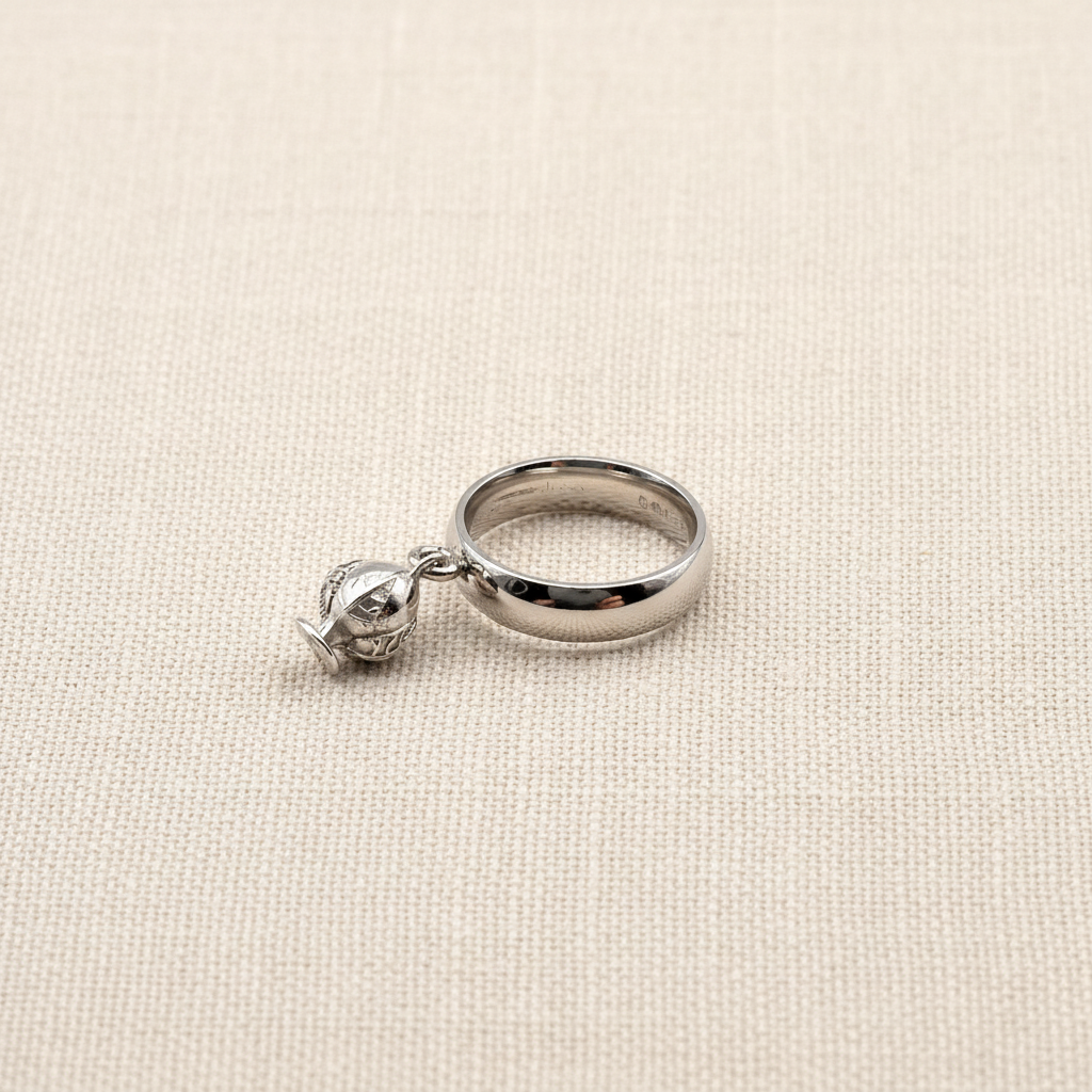 Fede Charm Pumino