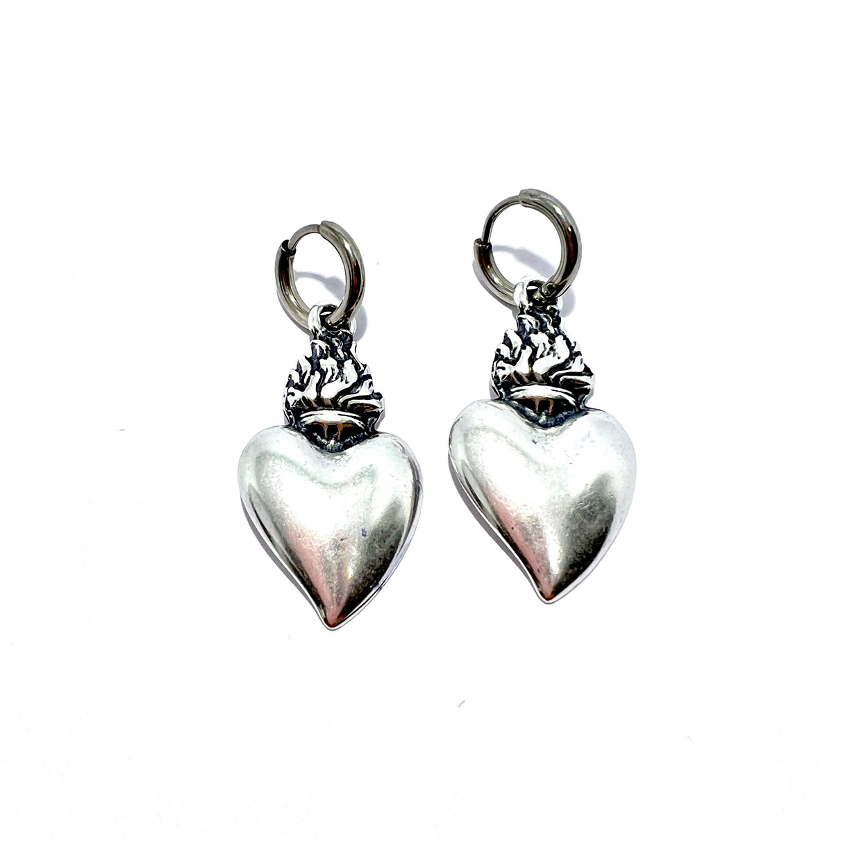 Orecchini Cuore sacro fiamma pendenti