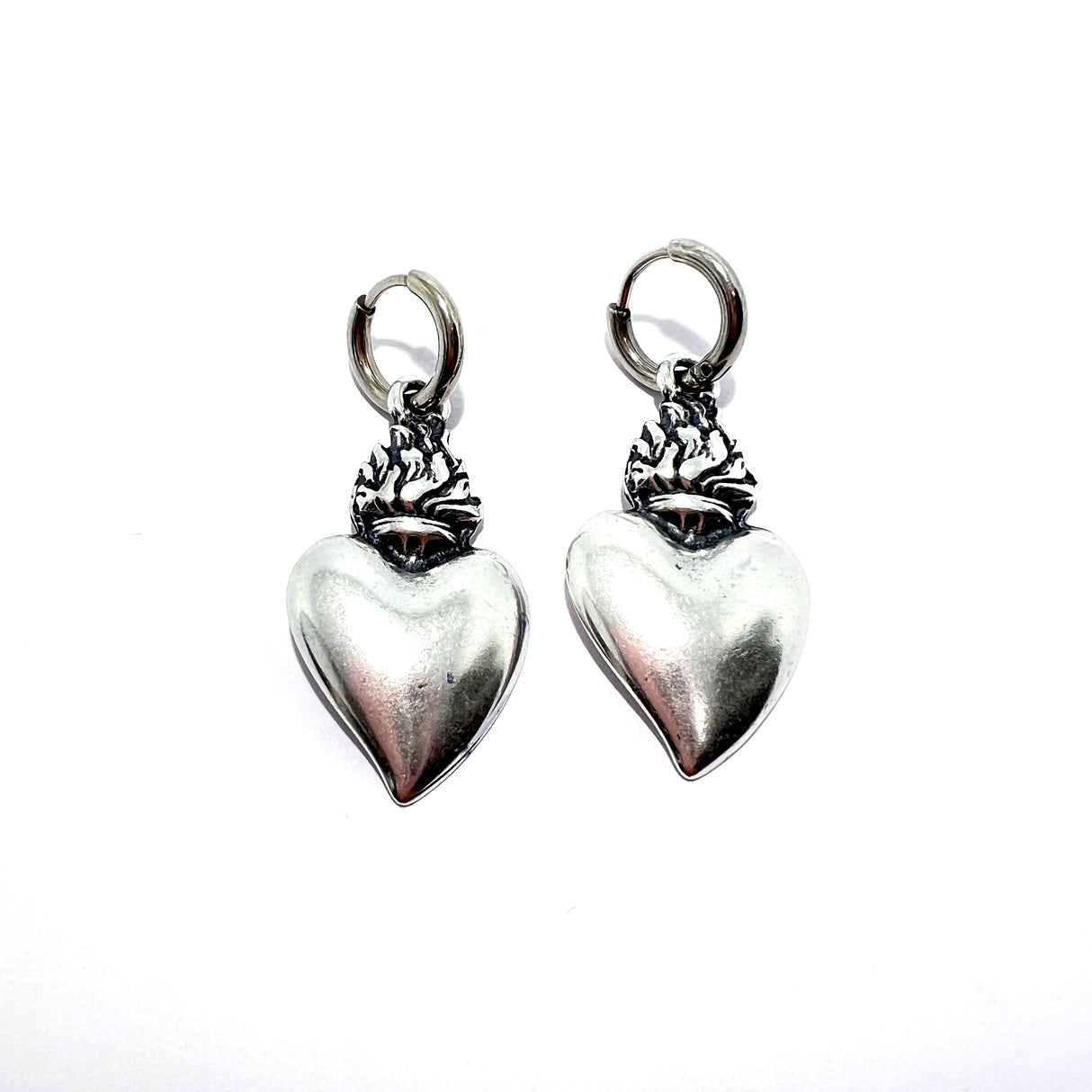 Orecchini Cuore sacro fiamma pendenti
