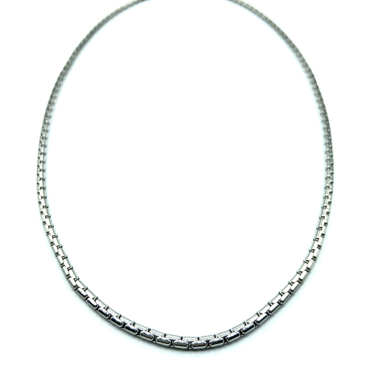 Collana semirigida tubolare