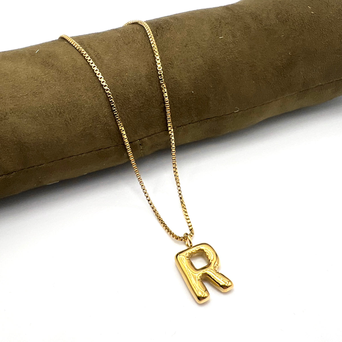 Collana in acciaio dorato e più ciondoli | Bigiotteria Torino - Bijoux su Misura che raccontano Collana in acciaio dorato e più ciondoli | Bigiotteria Torino - Bijoux su Misura che raccontano
