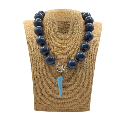 Collana Resina Grigio Fumo e Corno Pasta di Turchese