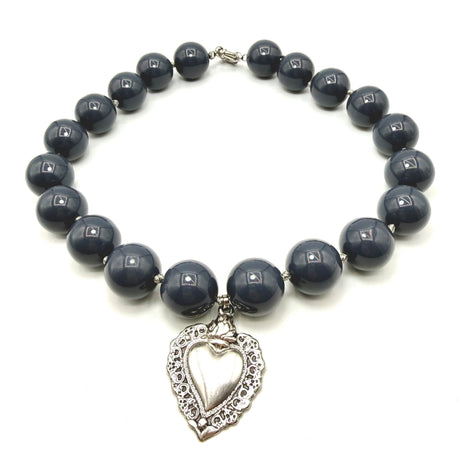 Collana Resina Grigio fumè e Cuore Sacro