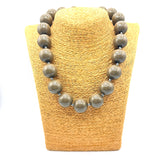 Collana sfere in Resina Taupe