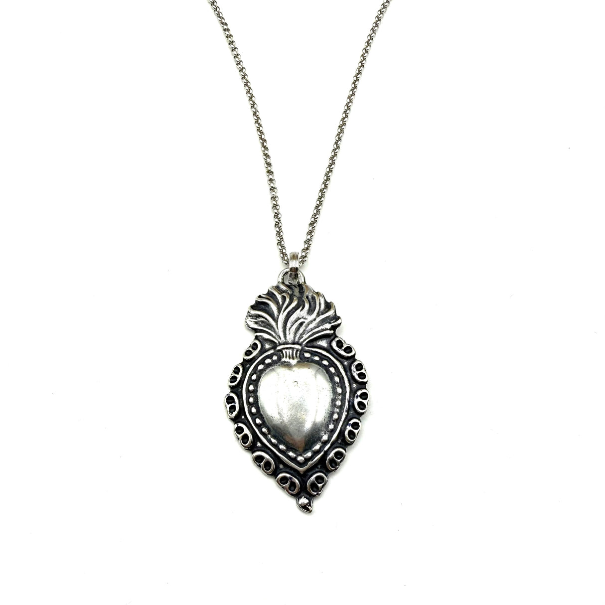 Collana Cuore Sacro ricamo