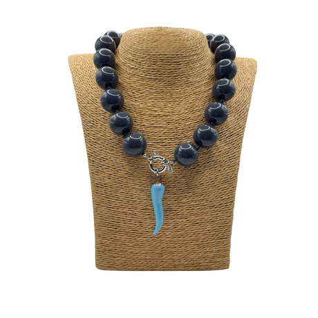 Collana Resina Grigio Fumo e Corno Pasta di Turchese