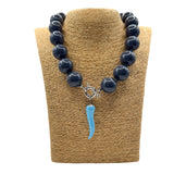 Collana Resina Grigio Fumo e Corno Pasta di Turchese