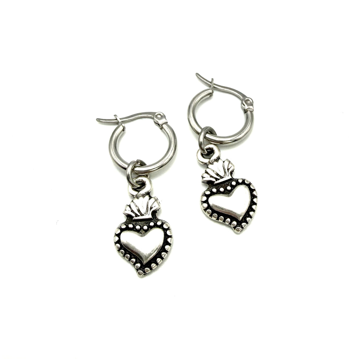 Orecchini Cerchio con Cuore sacro mini