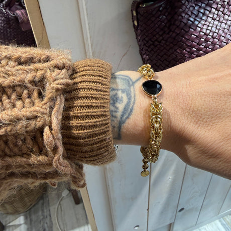 Bracciale Bizantina Dorata e pietra semipreziosa Black