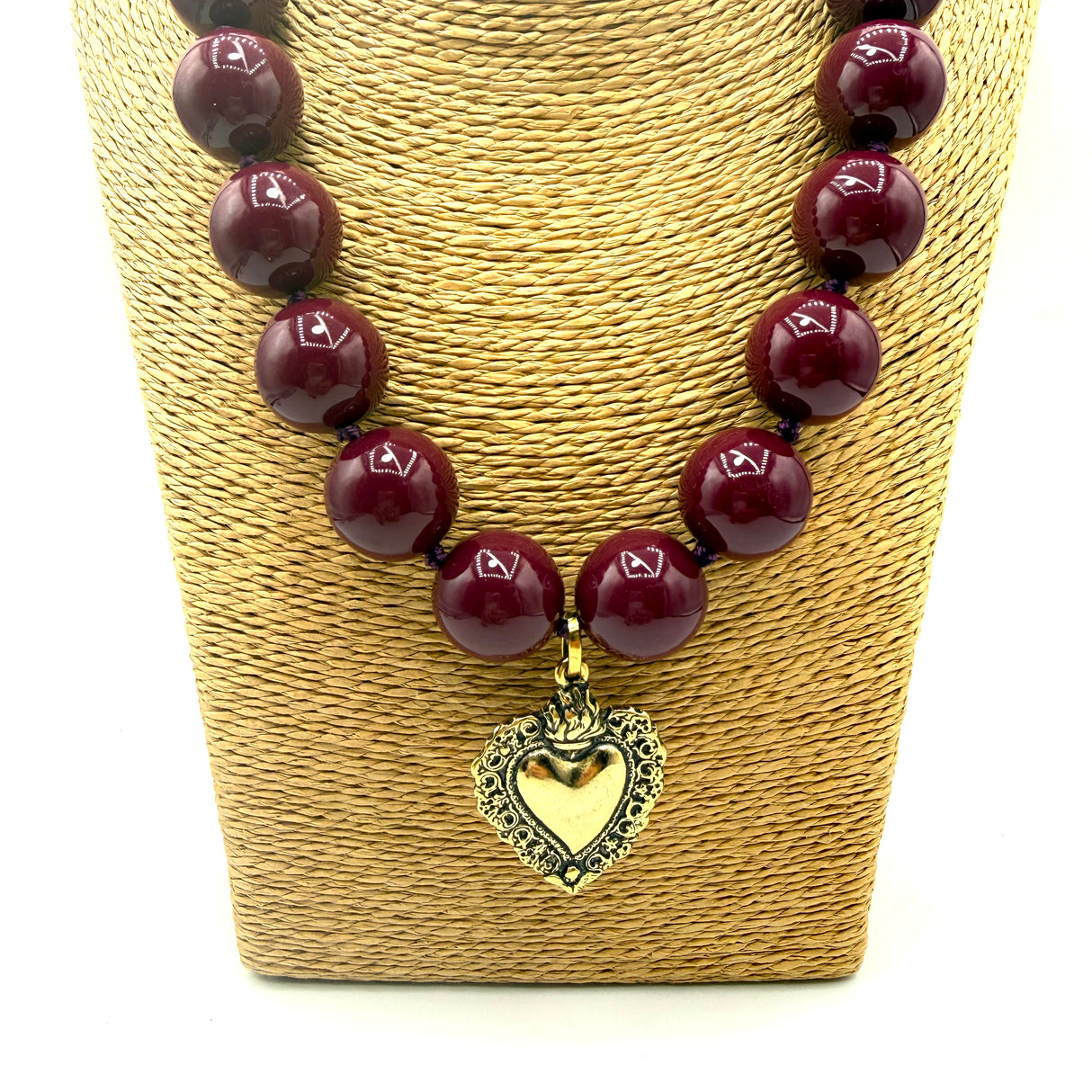 Collana Resina Borgogna e Cuore Sacro Gold