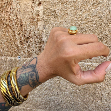 Anello rotondo Etrusco Cabochon Ottone e Giada verde