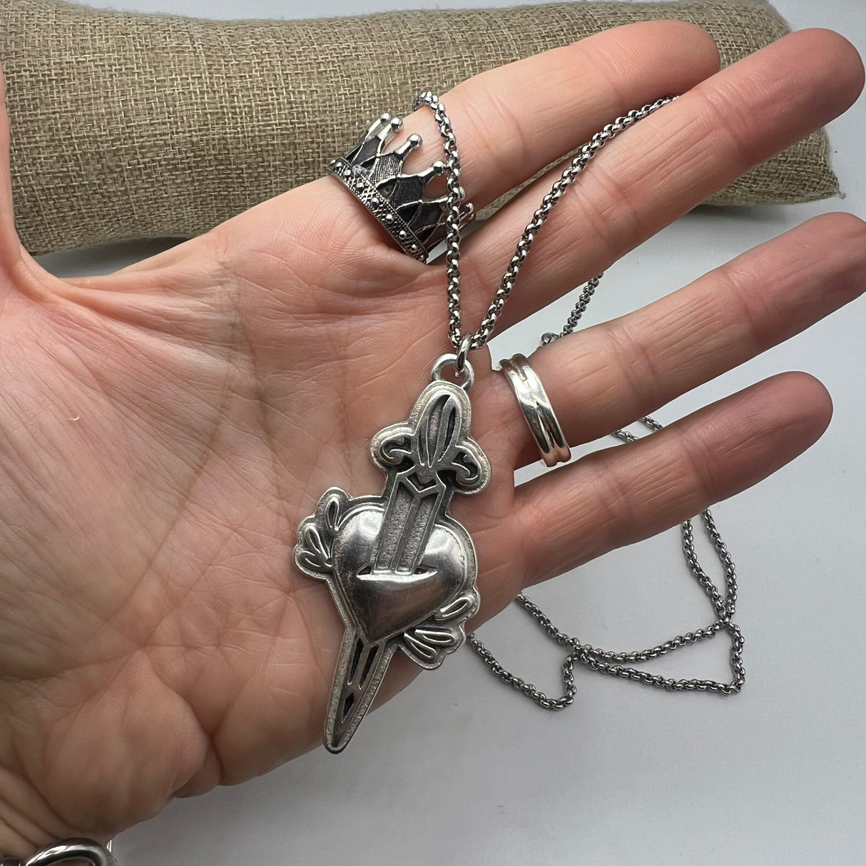 Collana Pugnale