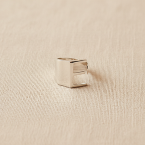 Anello lettera E