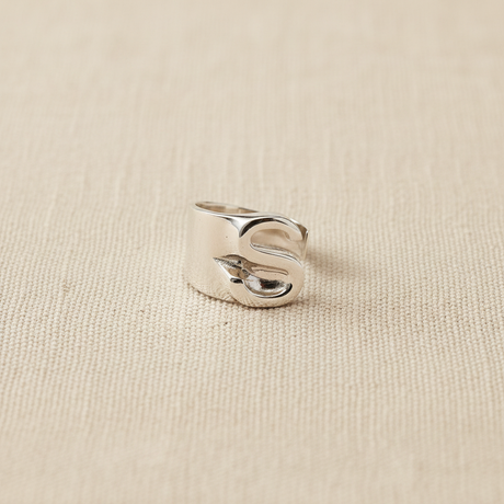Anello lettera S