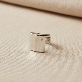 Anello lettera T