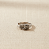 Anello nodo puntinato