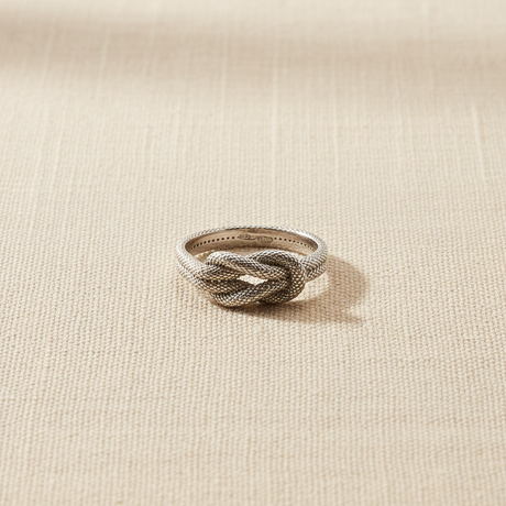 Anello nodo puntinato