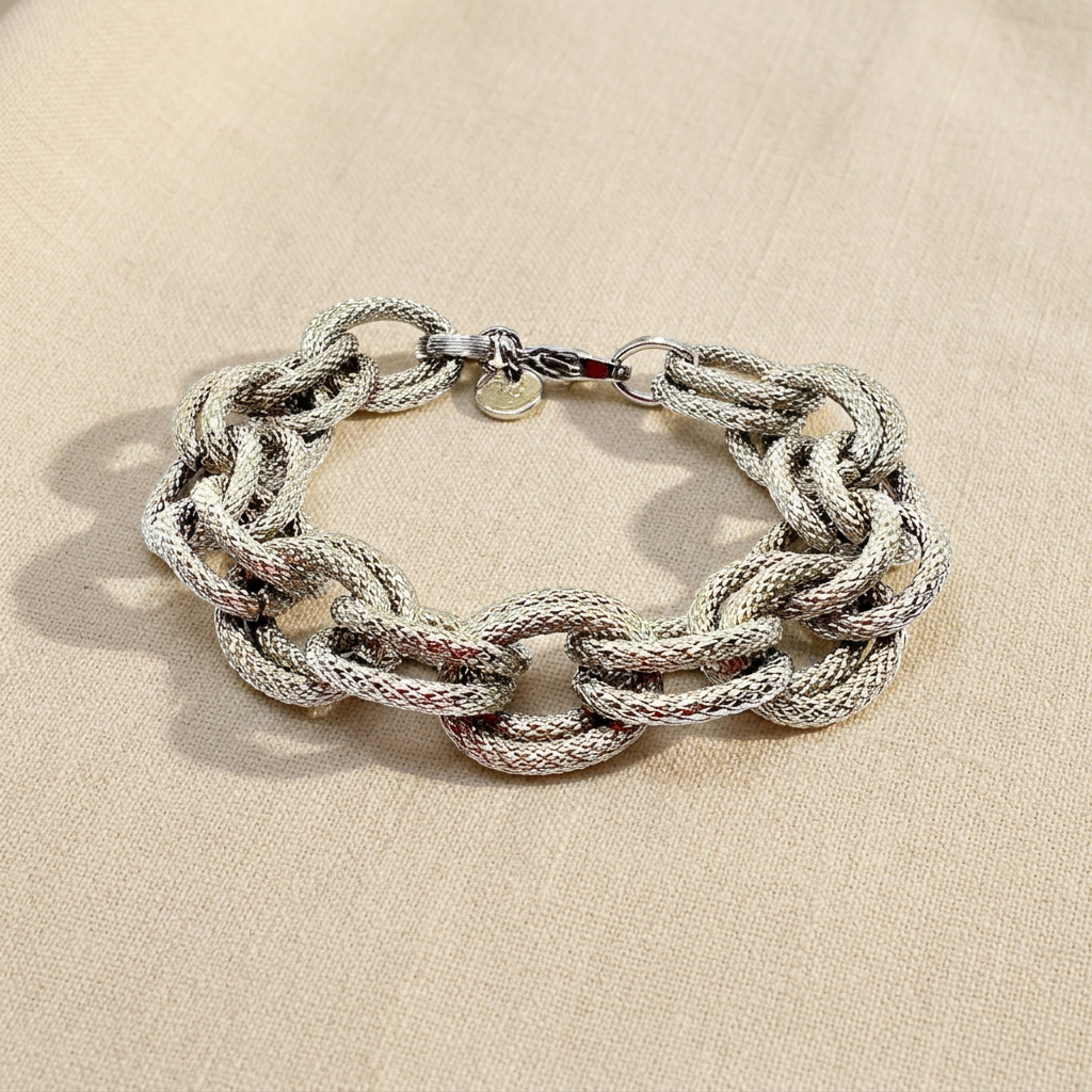 Bracciale Anelli Godronati Ovali su lino beige