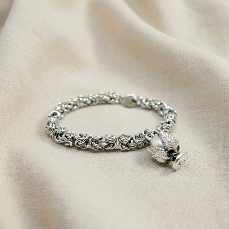 Bracciale Bizantina 5 mm e Pumo Small su lino beige
