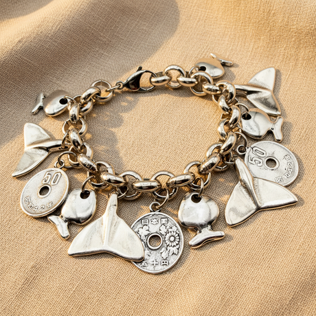 Bracciale Lucky Coda di Balena - sfondo beige