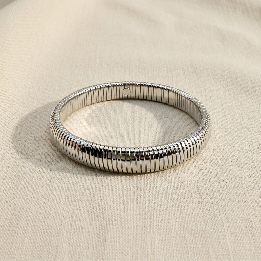 Bracciale Tubogas acciaio Silver 1 cm su lino beige