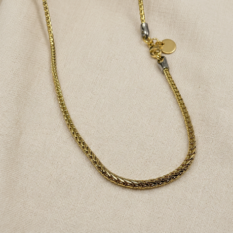 Collana con cuscino chiaro, foto 2