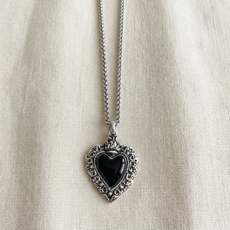 Collana Cuore Sacro smaltato Black