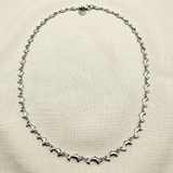 Collana Maglia Delfino su lino beige