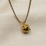 Collana su lino beige, dettaglio