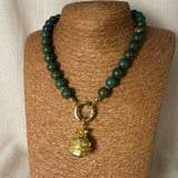 Collana sul busto originale con sfondo lino, foto 4