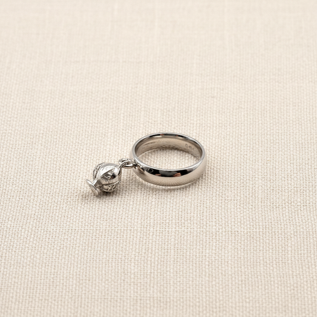 Fede Charm Pumino